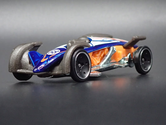 SALT STREAKER RACE CAR BLUE 1:64 SCALE COLLECTIBLE DIORAMA DIECAST MODEL CAR