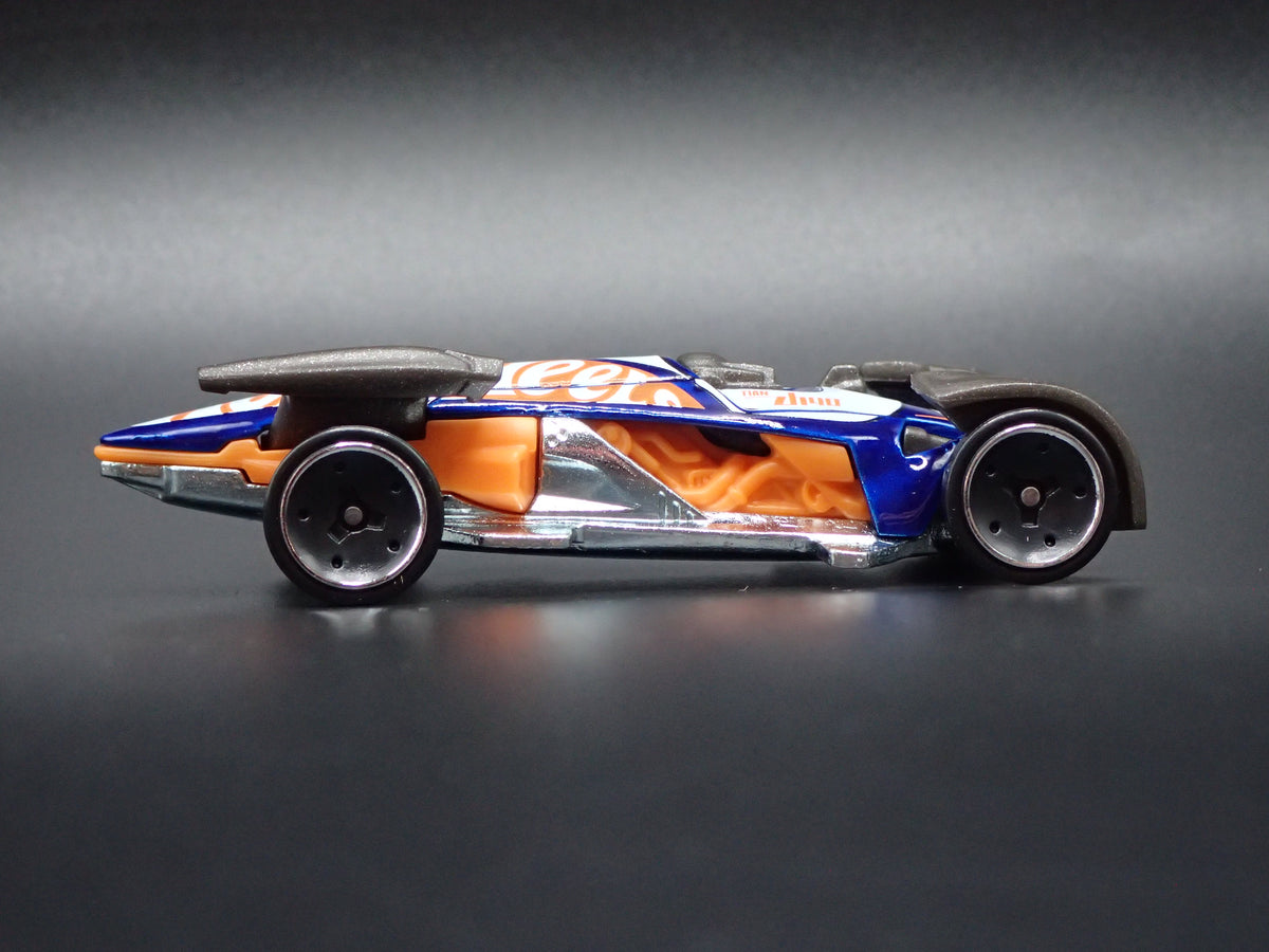 SALT STREAKER RACE CAR BLUE 1:64 SCALE COLLECTIBLE DIORAMA DIECAST MODEL CAR