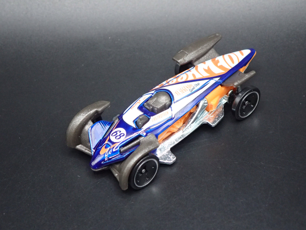 SALT STREAKER RACE CAR BLUE 1:64 SCALE COLLECTIBLE DIORAMA DIECAST MODEL CAR