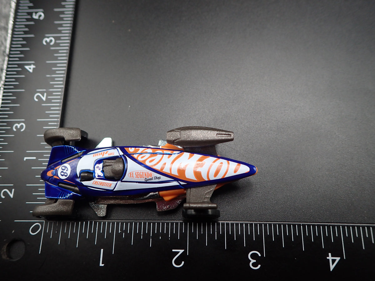 SALT STREAKER RACE CAR BLUE 1:64 SCALE COLLECTIBLE DIORAMA DIECAST MODEL CAR