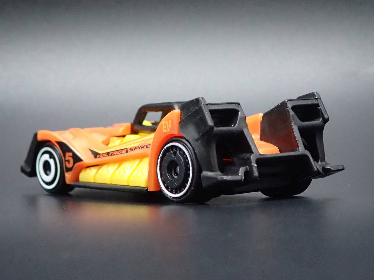 VOLTAGE SPIKE RACE CAR ORANGE 1:64 SCALE COLLECTIBLE DIORAMA DIECAST MODEL CAR