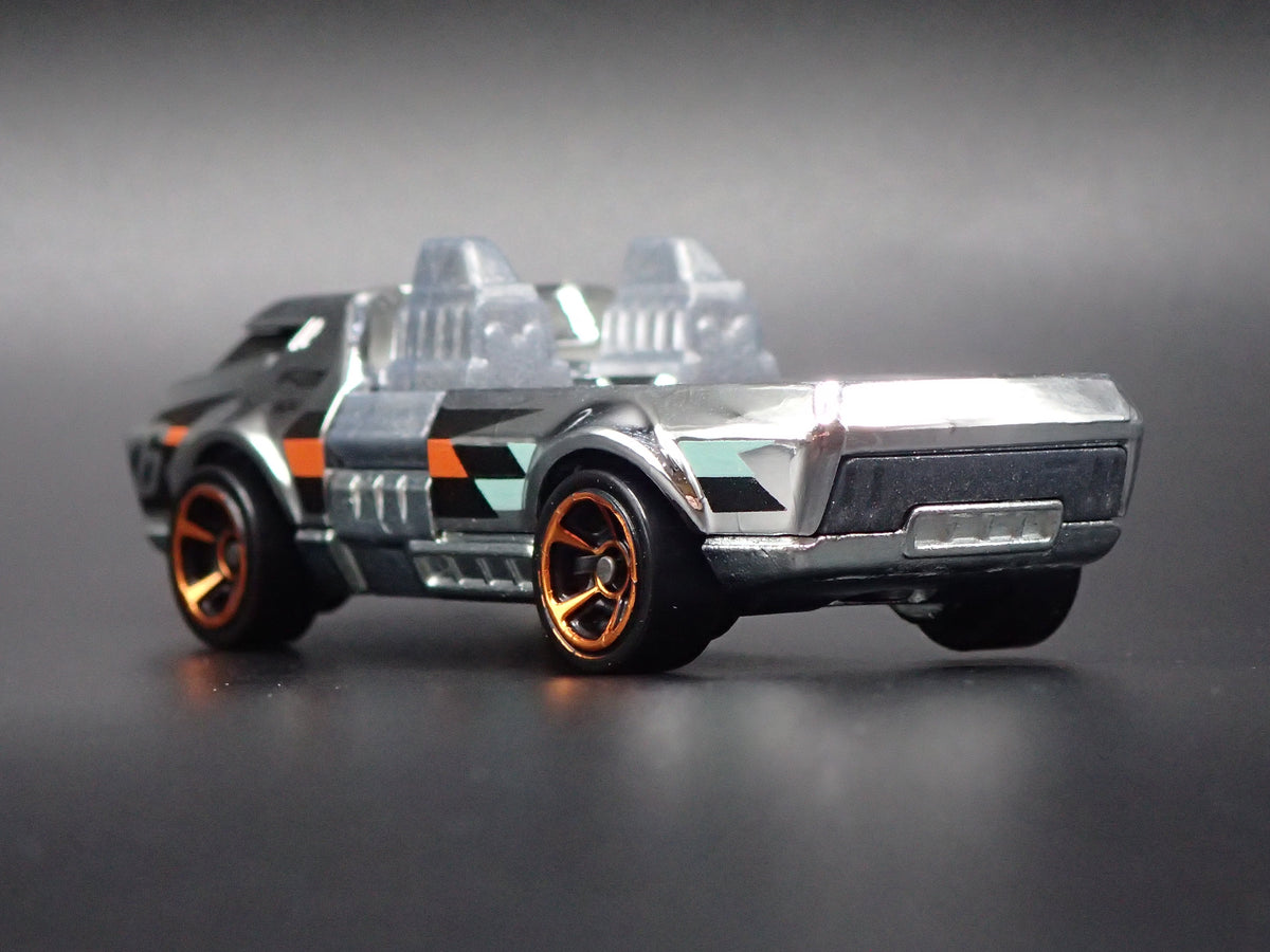 TWIN DORADO FAST RACE CAR CHROME 1:64 SCALE COLLECTIBLE DIORAMA DIECAST MODEL CAR