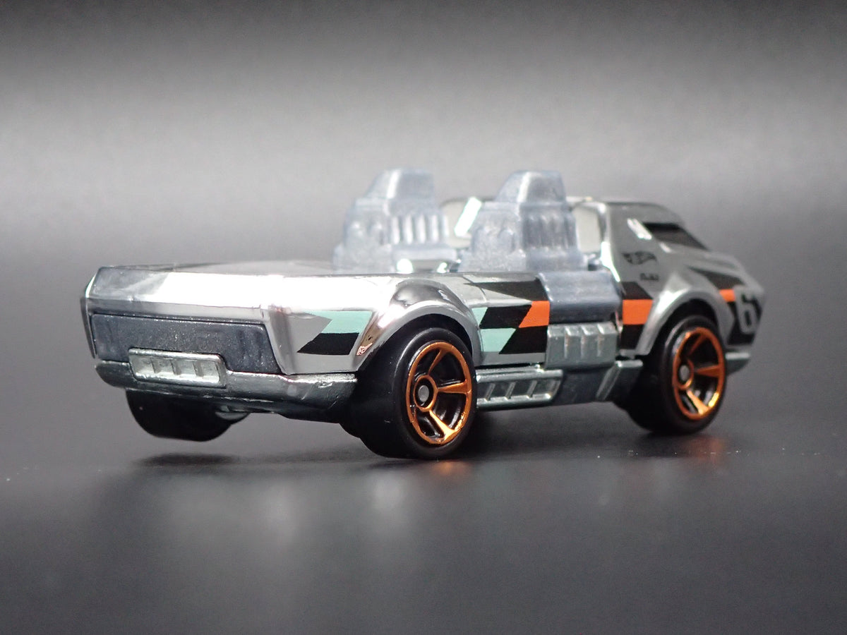 TWIN DORADO FAST RACE CAR CHROME 1:64 SCALE COLLECTIBLE DIORAMA DIECAST MODEL CAR