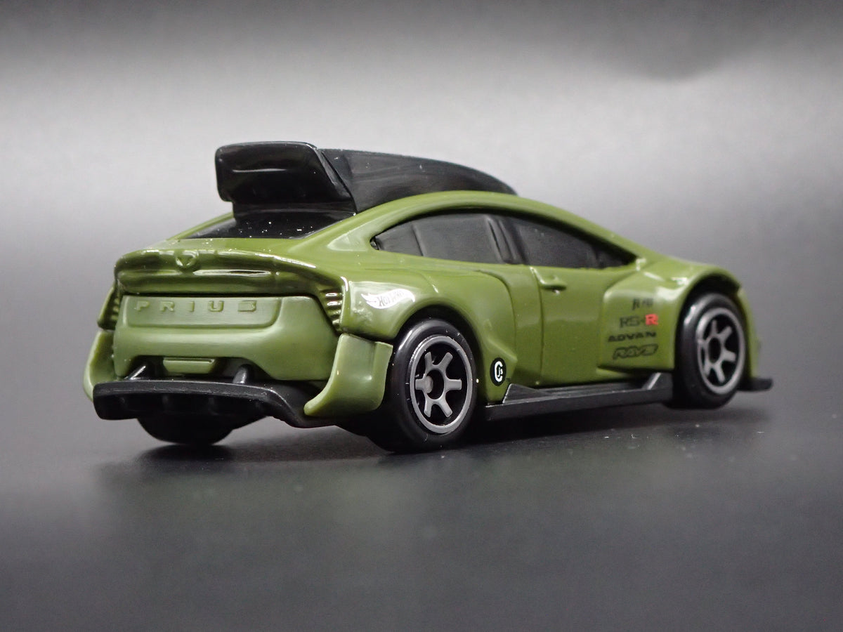 2023-2026 TOYOTA PRIUS CUSTOM GREEN 1/64 SCALE COLLECTIBLE DIECAST MODEL CAR