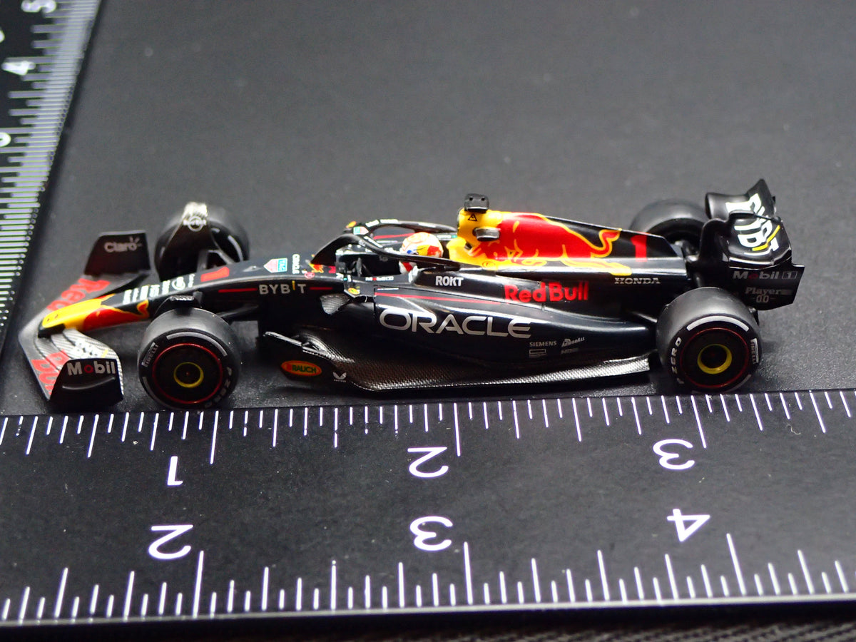 2023 RED BULL RACING RB19 #1 MAX VERSTAPPEN F1 RACING 1:64 SCALE DIECAST MODEL CAR