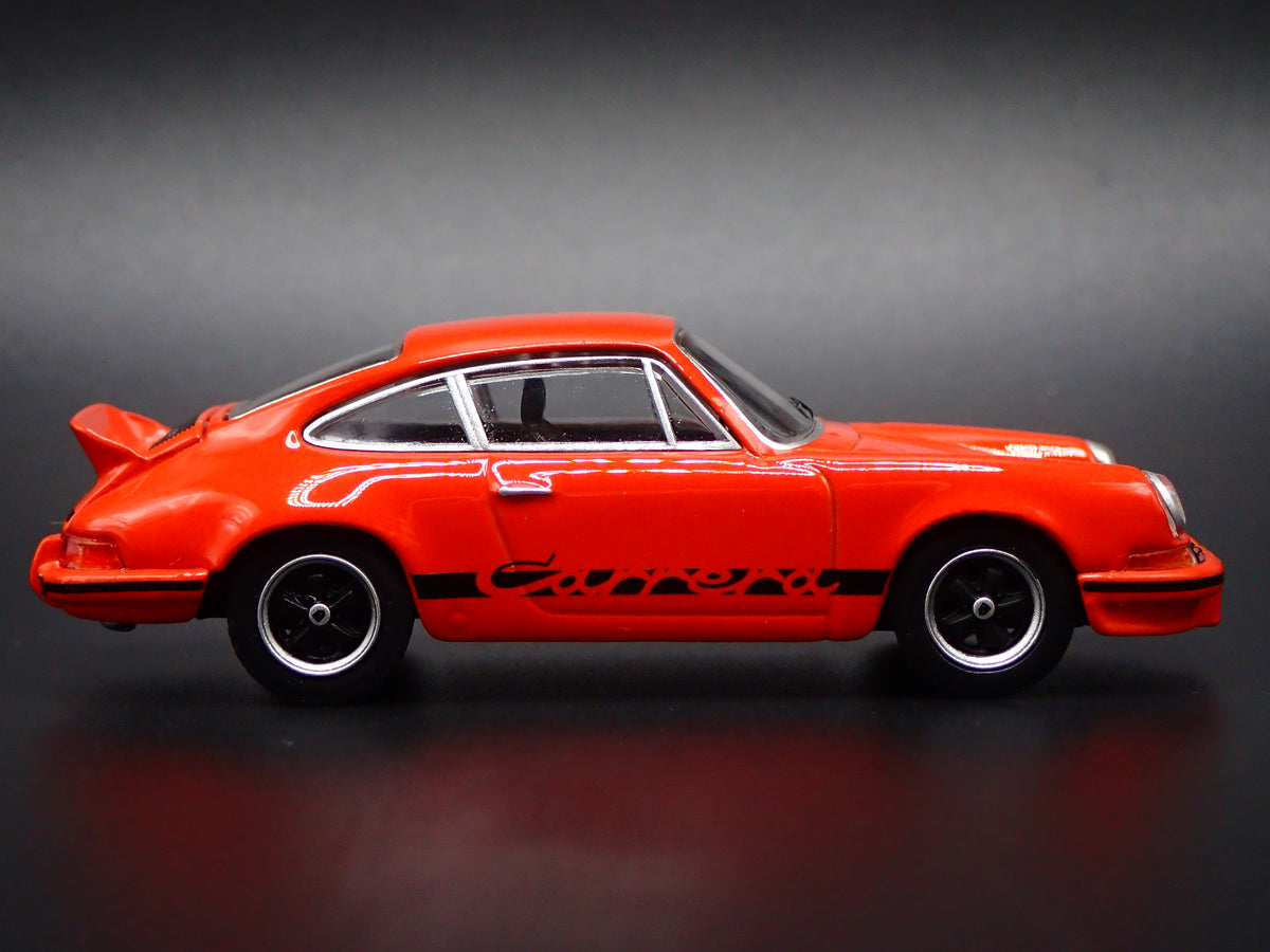 1973-1977 PORSCHE 911 CARRERA RS 2.7 ORANGE 1:64 SCALE DIORAMA DIECAST MODEL CAR