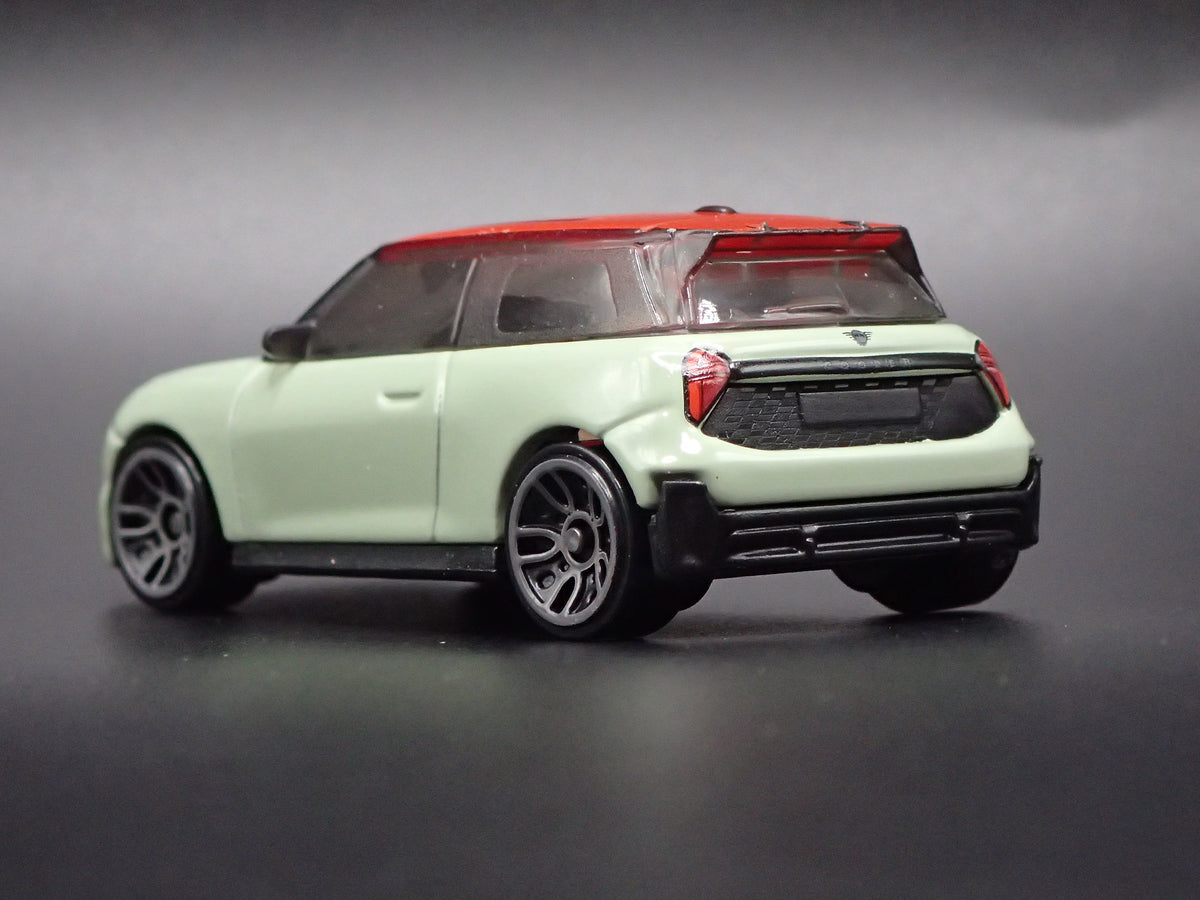 2020 - 2024 MINI COOPER JCW ELECTRIC EV GREEN 1:64 SCALE DIORAMA DIECAST MODEL CAR