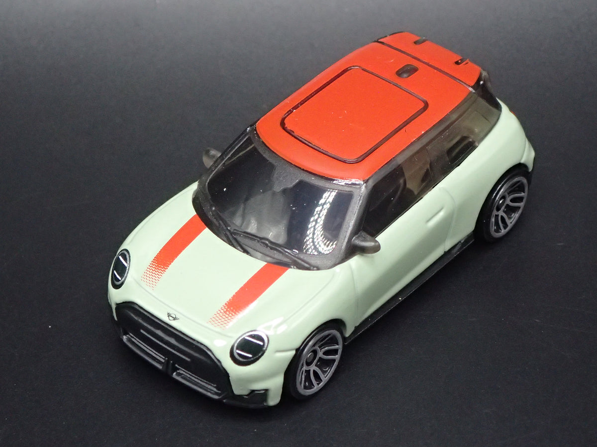 2020 - 2024 MINI COOPER JCW ELECTRIC EV GREEN 1:64 SCALE DIORAMA DIECAST MODEL CAR