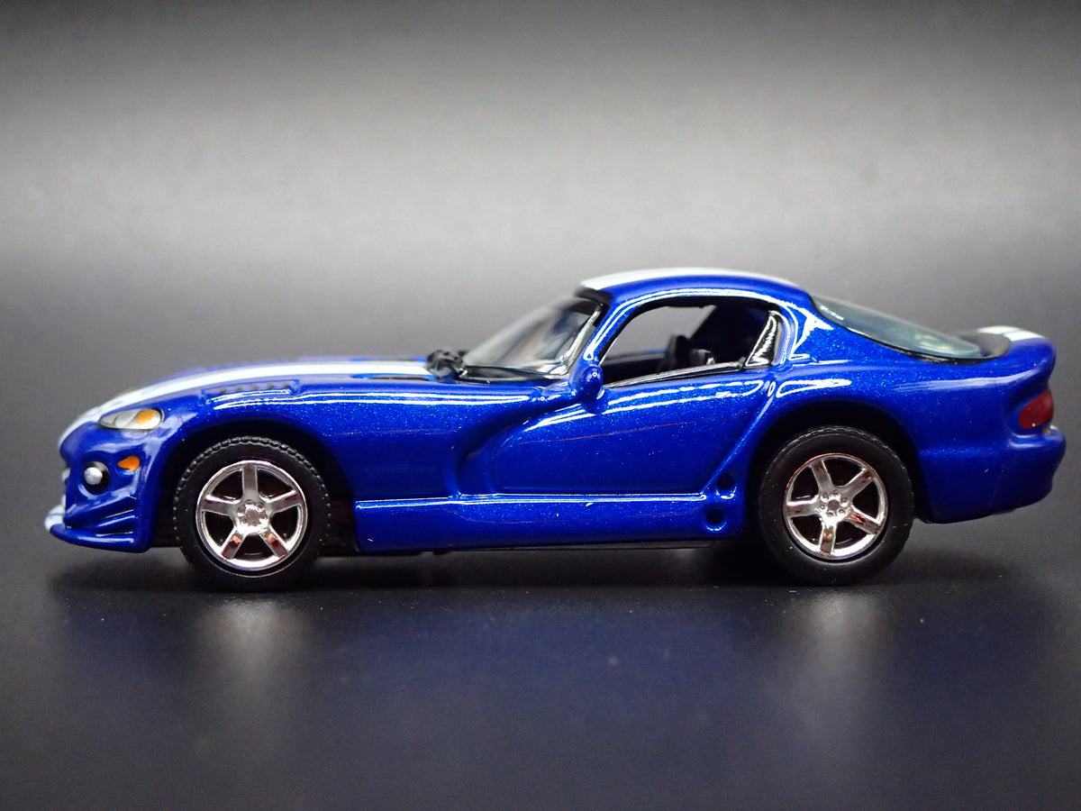 1996-2002 DODGE VIPER GTS BLUE 1:64 SCALE COLLECTIBLE DIORAMA DIECAST MODEL CAR