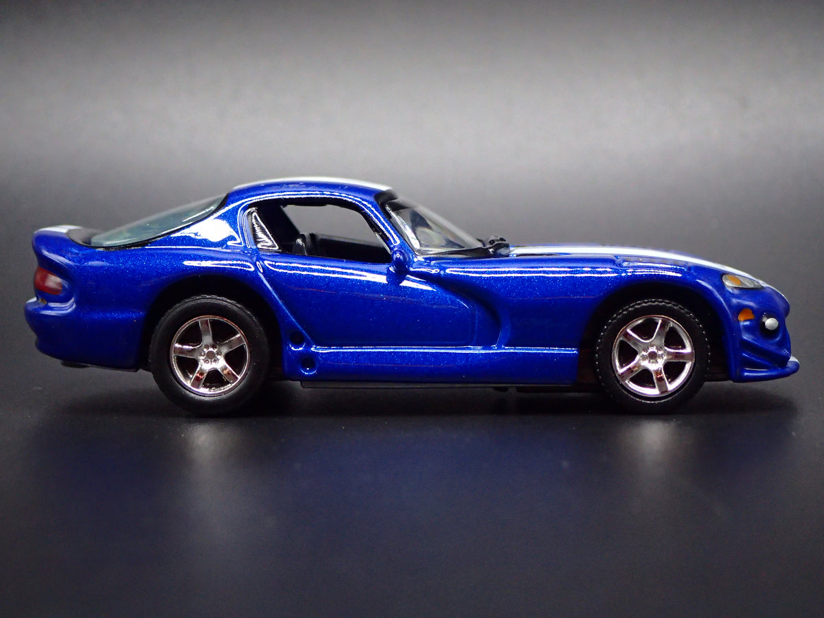 1996-2002 DODGE VIPER GTS BLUE 1:64 SCALE COLLECTIBLE DIORAMA DIECAST MODEL CAR