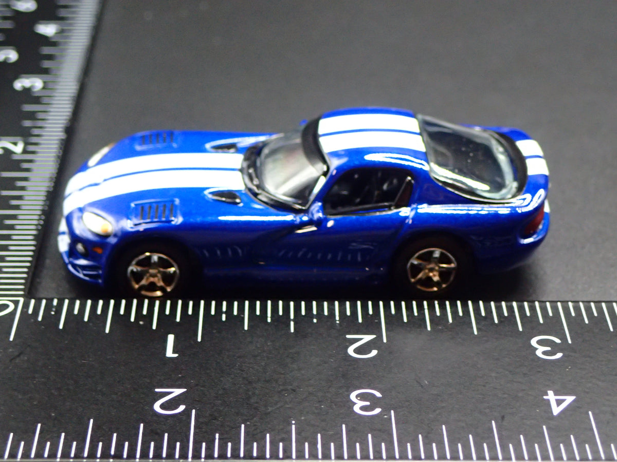 1996-2002 DODGE VIPER GTS BLUE 1:64 SCALE COLLECTIBLE DIORAMA DIECAST MODEL CAR