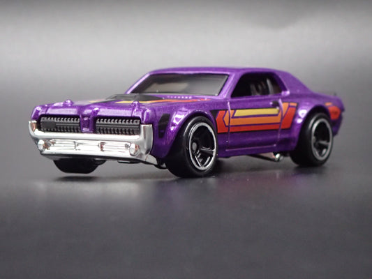 1968 68 MERCURY COUGAR PURPLE 1/64 SCALE COLLECTIBLE DIORAMA DIECAST MODEL CAR