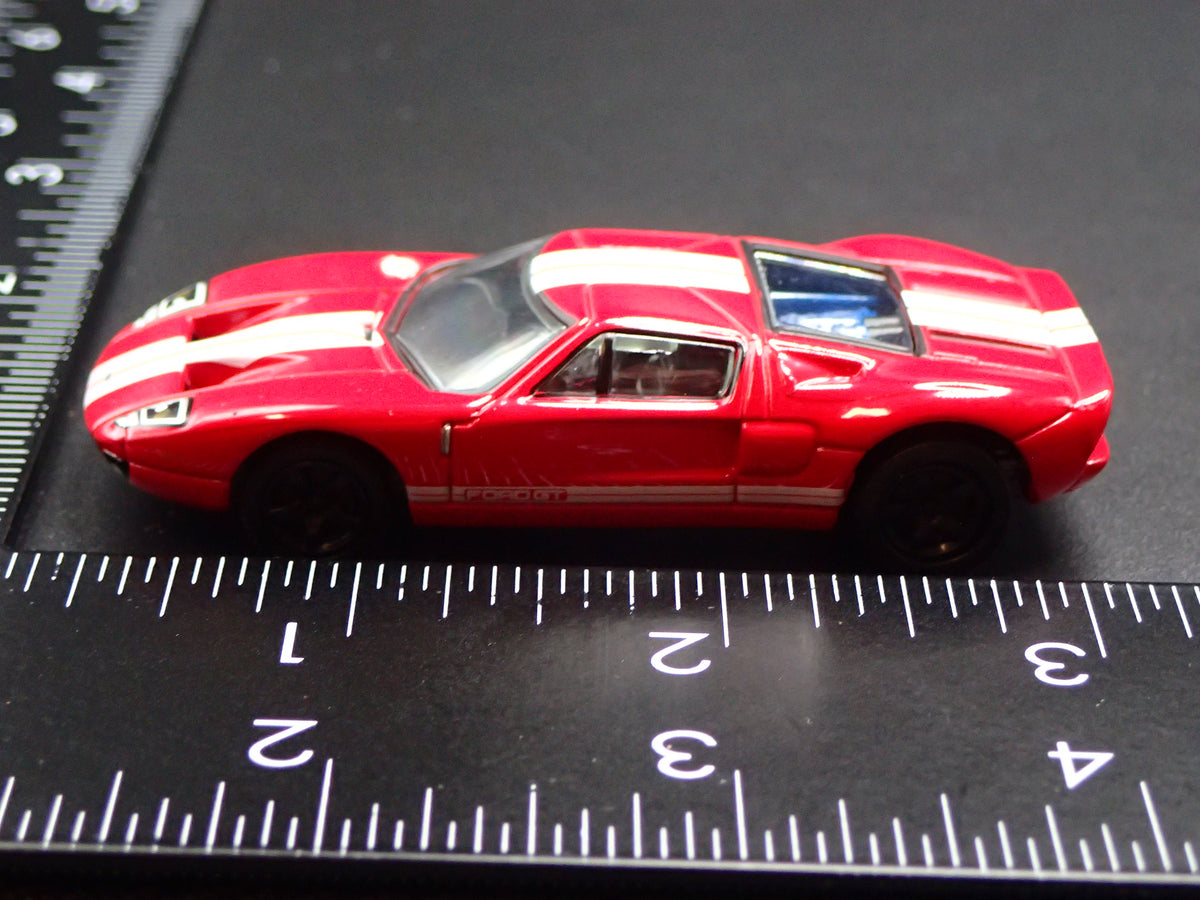 2005 2006 FORD GT RED 1:64 SCALE COLLECTIBLE DIORAMA DIECAST MODEL CAR