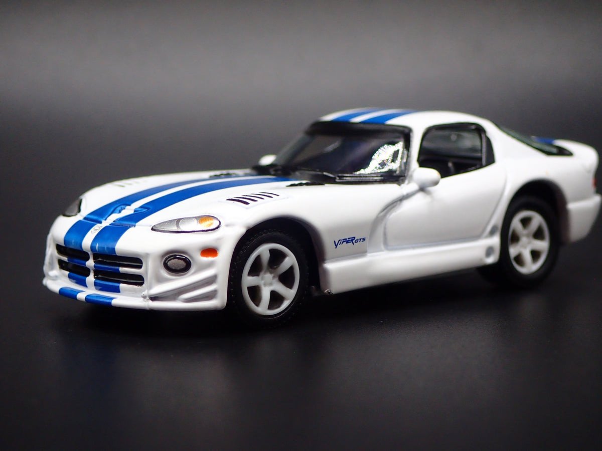 1996-2002 DODGE VIPER GTS WHITE 1:64 SCALE COLLECTIBLE DIORAMA DIECAST MODEL CAR