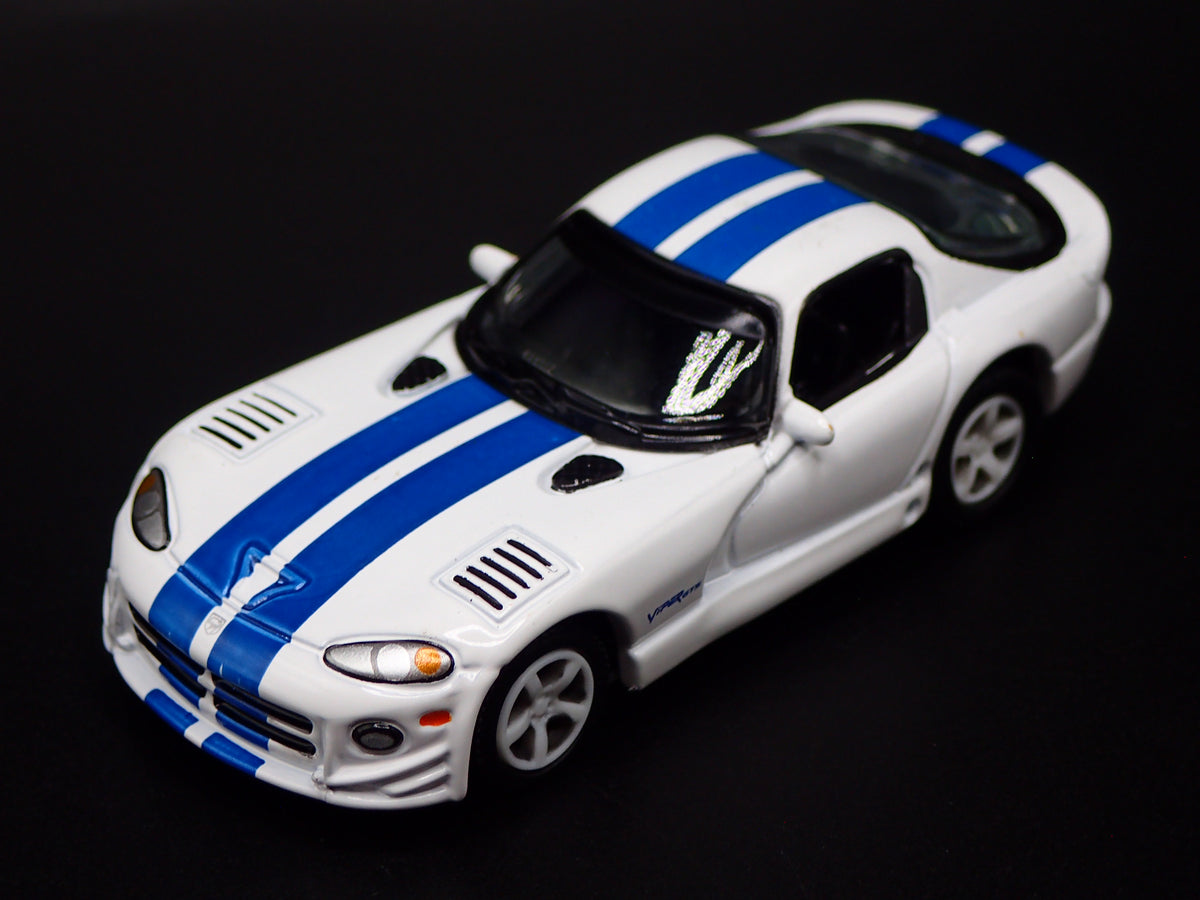 1996-2002 DODGE VIPER GTS WHITE 1:64 SCALE COLLECTIBLE DIORAMA DIECAST MODEL CAR