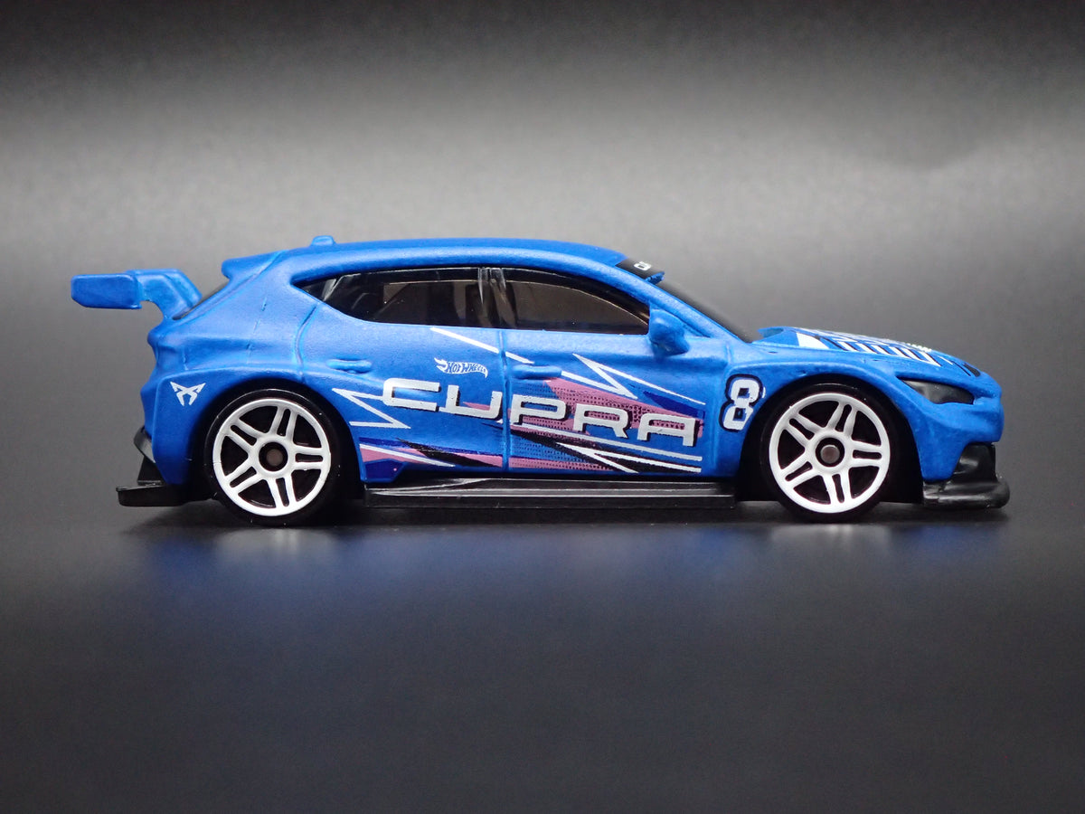 CUPRA E-RACER ELECTRIC TOURING RACE CAR 1:64 SCALE DIORAMA DIECAST MODEL CAR