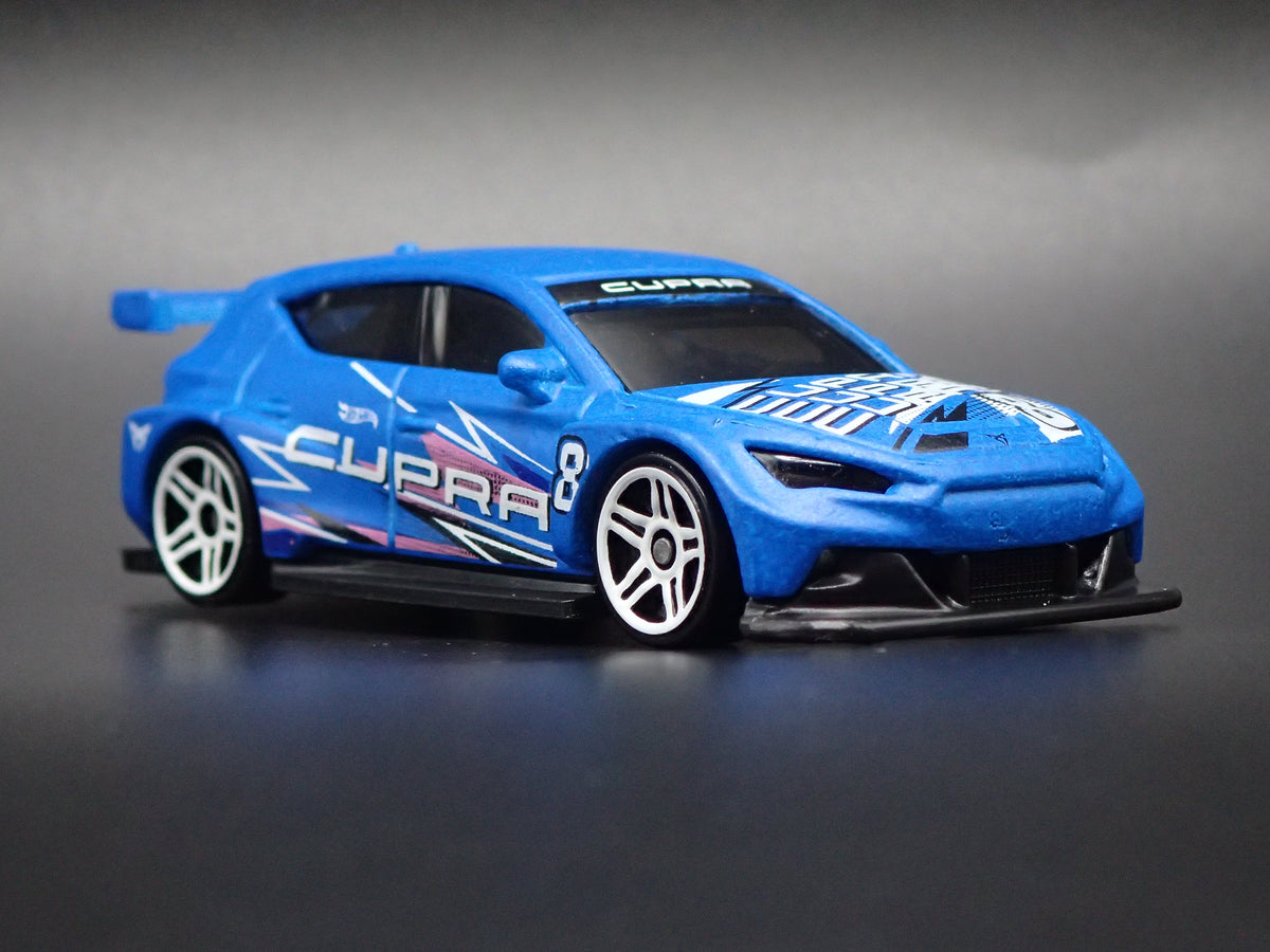CUPRA E-RACER ELECTRIC TOURING RACE CAR 1:64 SCALE DIORAMA DIECAST MODEL CAR