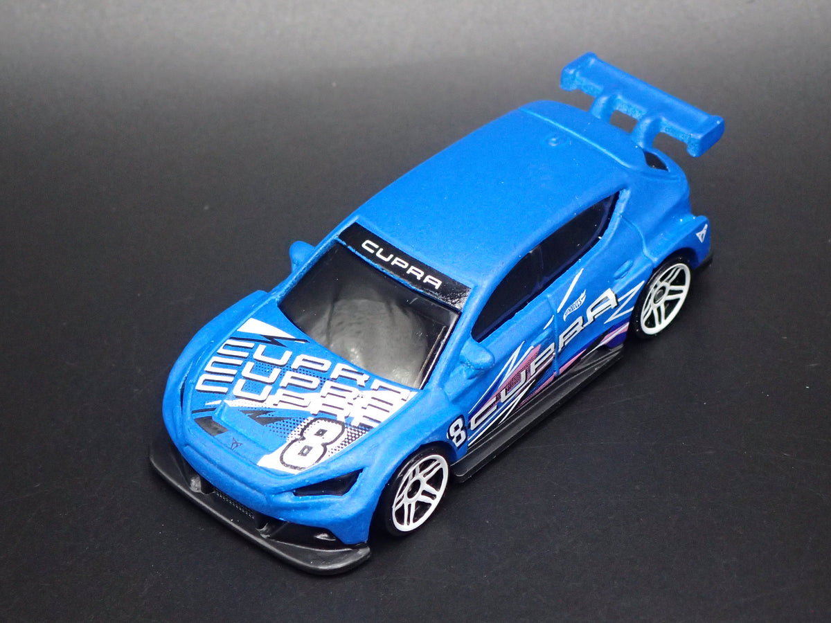 CUPRA E-RACER ELECTRIC TOURING RACE CAR 1:64 SCALE DIORAMA DIECAST MODEL CAR