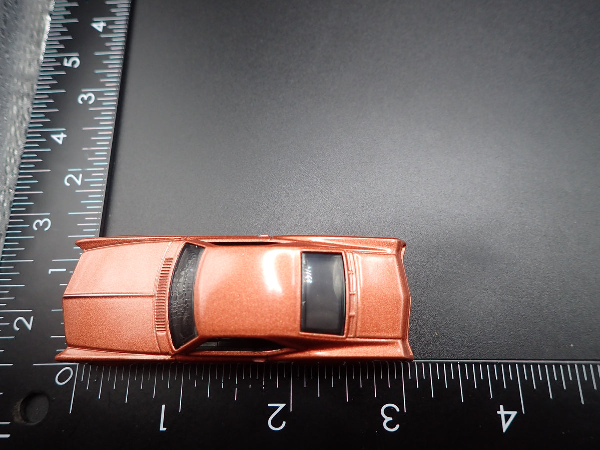 1966 66 BUICK RIVIERA BRONZE 1:64 SCALE COLLECTIBLE DIORAMA DIECAST MODEL CAR