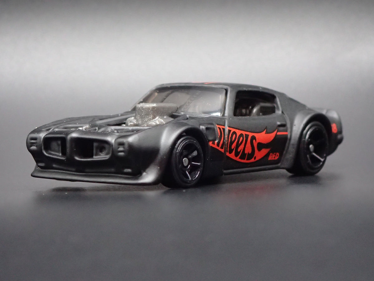 1970 70 PONTIAC FIREBIRD BLACK 1:64 SCALE DIORAMA DIECAST MODEL CAR