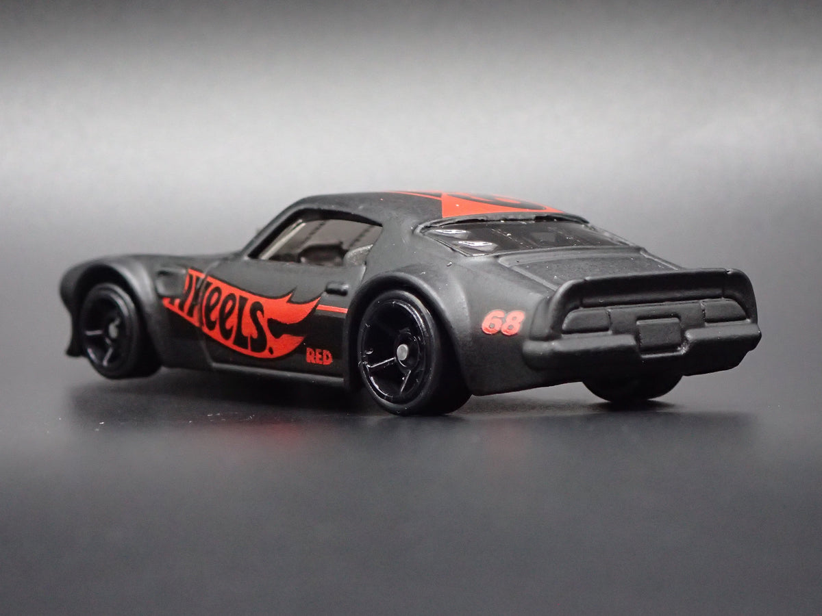 1970 70 PONTIAC FIREBIRD BLACK 1:64 SCALE DIORAMA DIECAST MODEL CAR