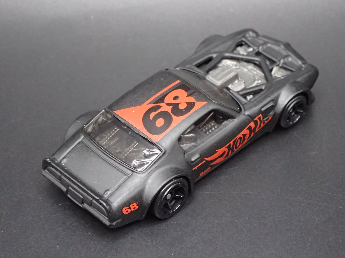1970 70 PONTIAC FIREBIRD BLACK 1:64 SCALE DIORAMA DIECAST MODEL CAR