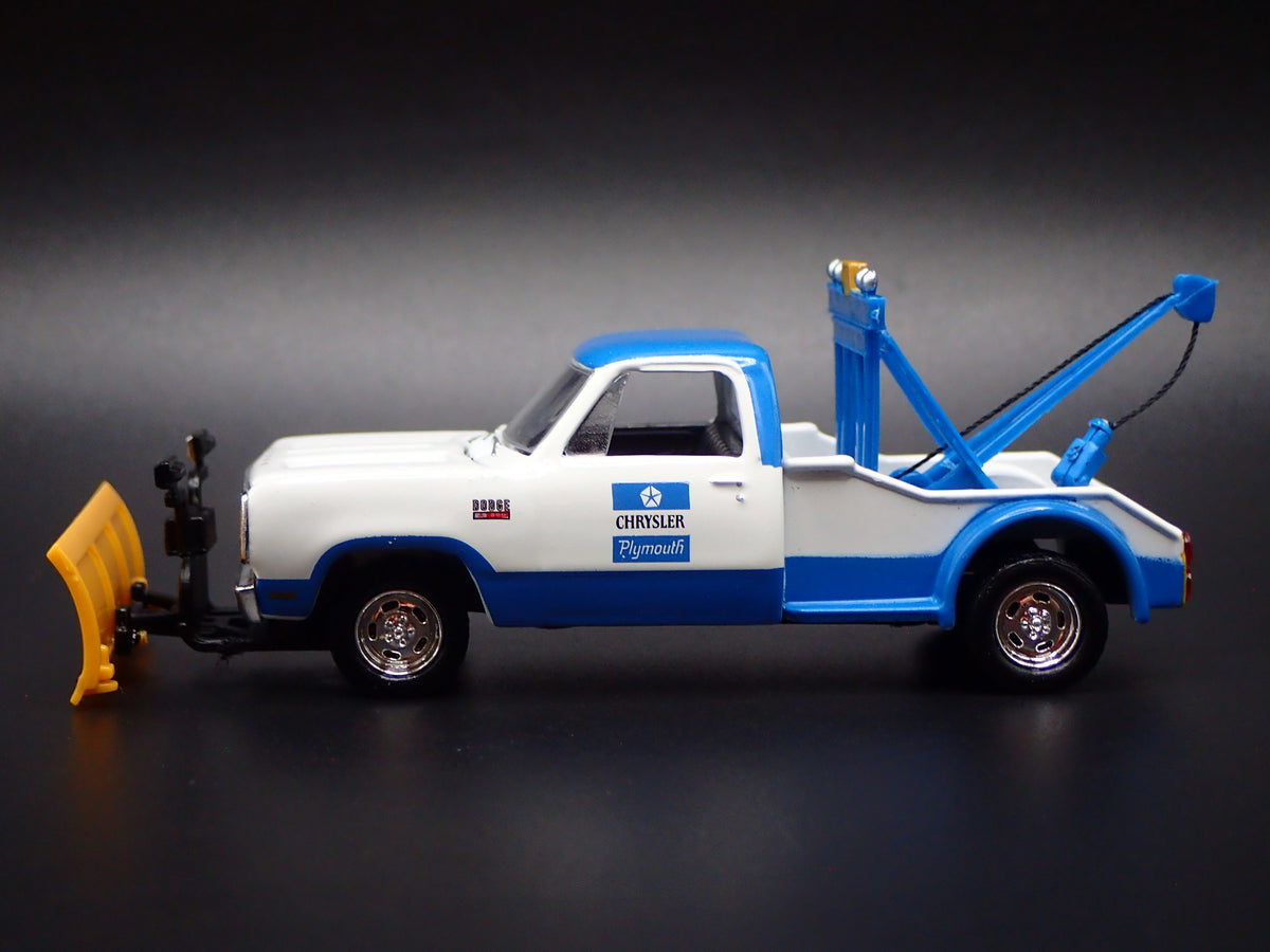 1972-1993 DODGE D300 TOW TRUCK PLOW 1/64 SCALE COLLECTIBLE DIECAST MODEL CAR