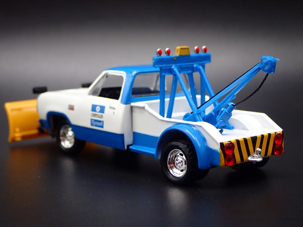 1972-1993 DODGE D300 TOW TRUCK PLOW 1/64 SCALE COLLECTIBLE DIECAST MODEL CAR