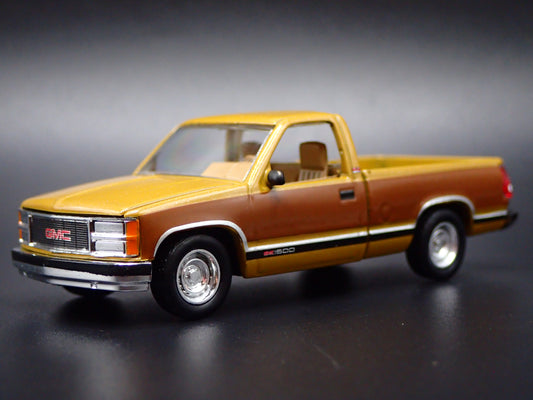 1997 97 GMC SIERRA 1500 PICKUP TRUCK 1/64 SCALE COLLECTIBLE DIECAST MODEL CAR-Burning Rubber Toy Company