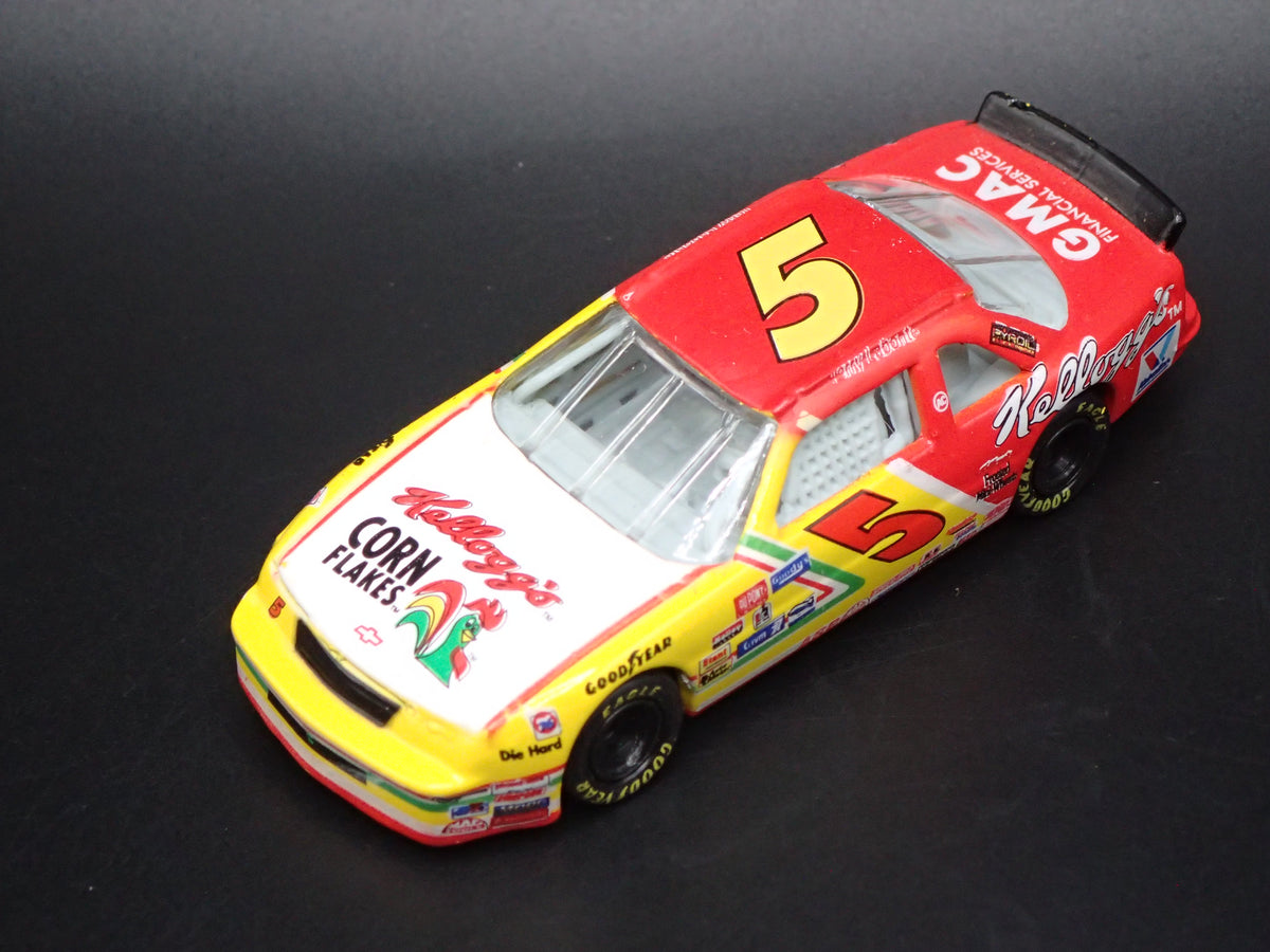 1994 94 CHEVROLET LUMINA 5 TERRY LABONTE KELLOGGS NASCAR 1:64 SCALE DIECAST CAR