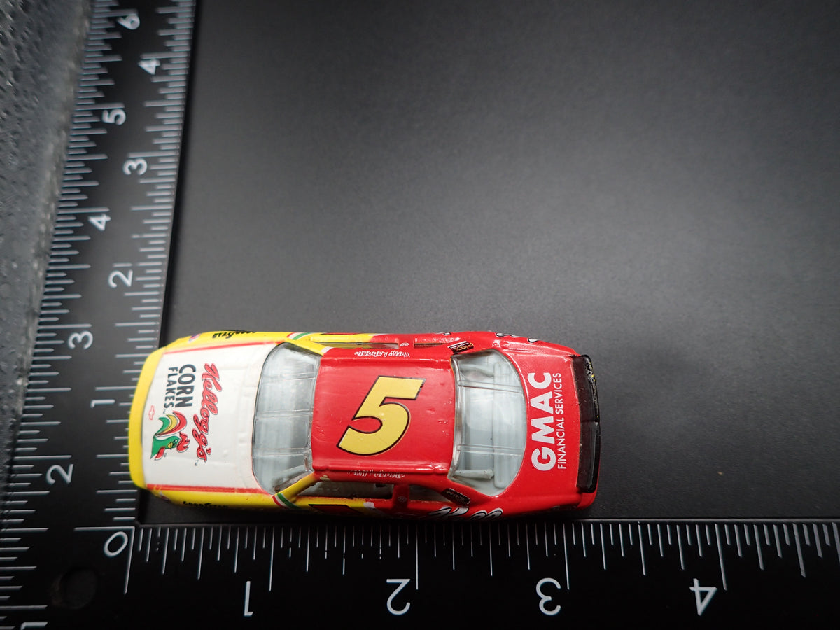 1994 94 CHEVROLET LUMINA 5 TERRY LABONTE KELLOGGS NASCAR 1:64 SCALE DIECAST CAR