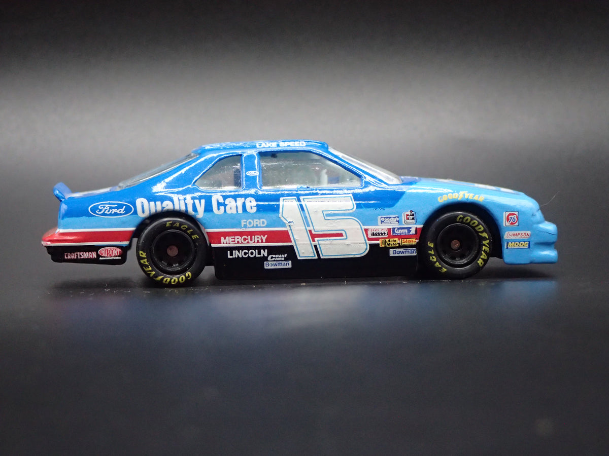1994 94 FORD THUNDERBIRD 15 LAKE SPEED QC NASCAR 1:64 SCALE DIECAST MODEL CAR