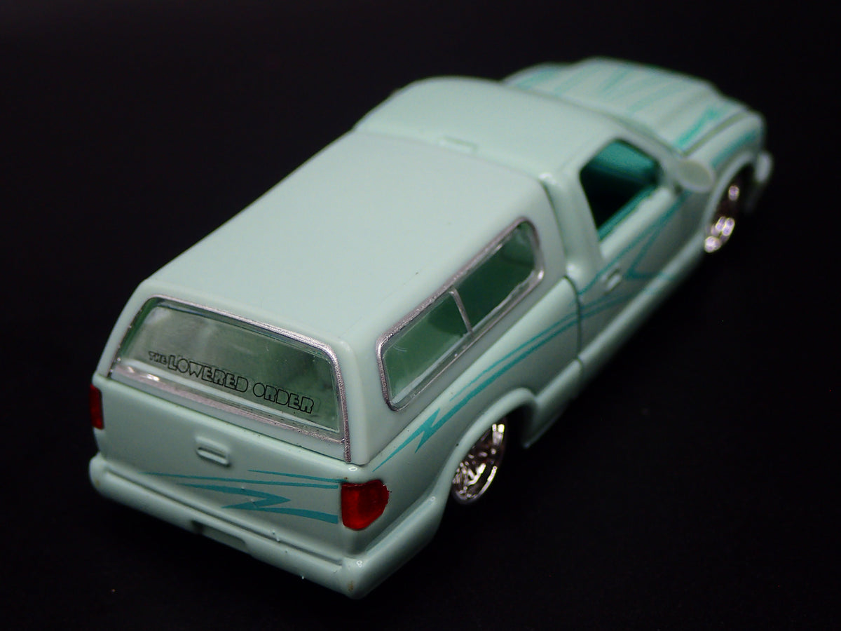 1995 95 CHEVY CHEVROLET S10 PICKUP TRUCK SINGLE CAB 1:64 SCALE DIECAST MODEL CAR