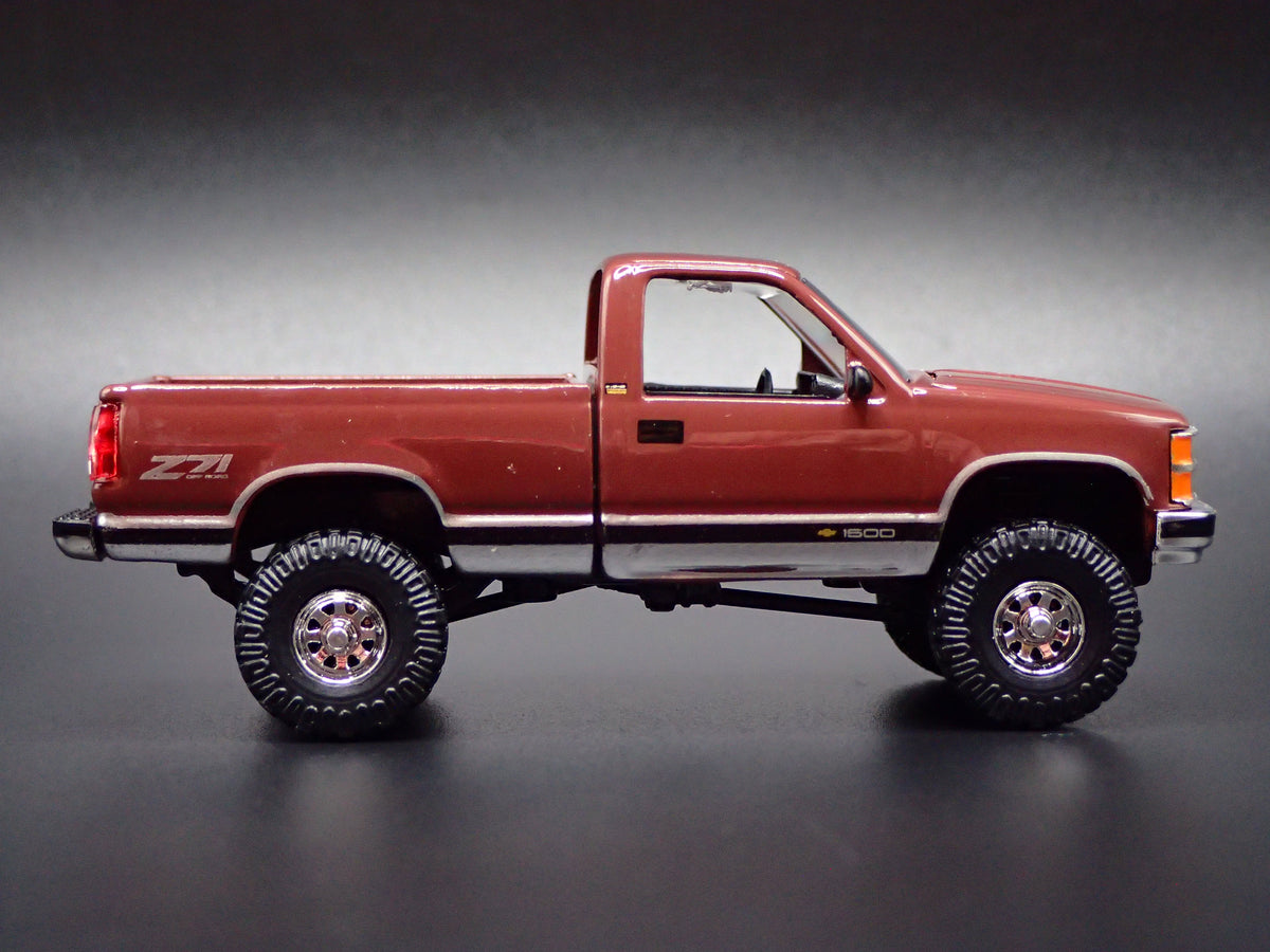 1993 93 CHEVY CHEVROLET 1500 4X4 PICKUP TRUCK 1:64 SCALE DIECAST MODEL CAR