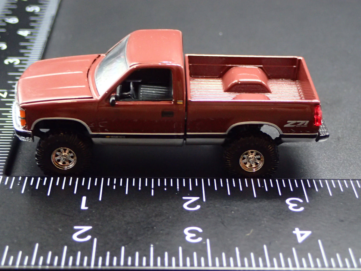1993 93 CHEVY CHEVROLET 1500 4X4 PICKUP TRUCK 1:64 SCALE DIECAST MODEL CAR