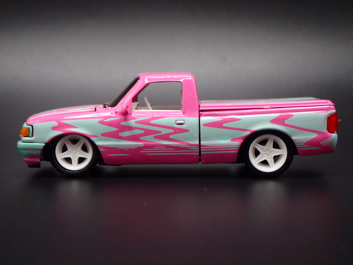 1995 95 FORD RANGER PICKUP TRUCK PINK 1:64 SCALE DIORAMA DIECAST MODEL CAR