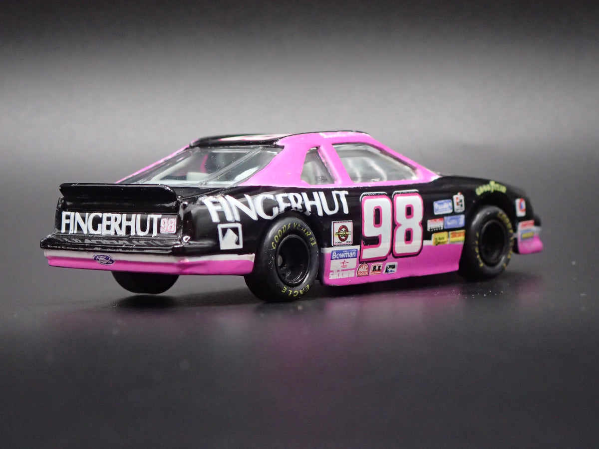 1994 94 FORD THUNDERBIRD 98 DERRIKE COPE NASCAR 1:64 SCALE DIECAST MODEL CAR