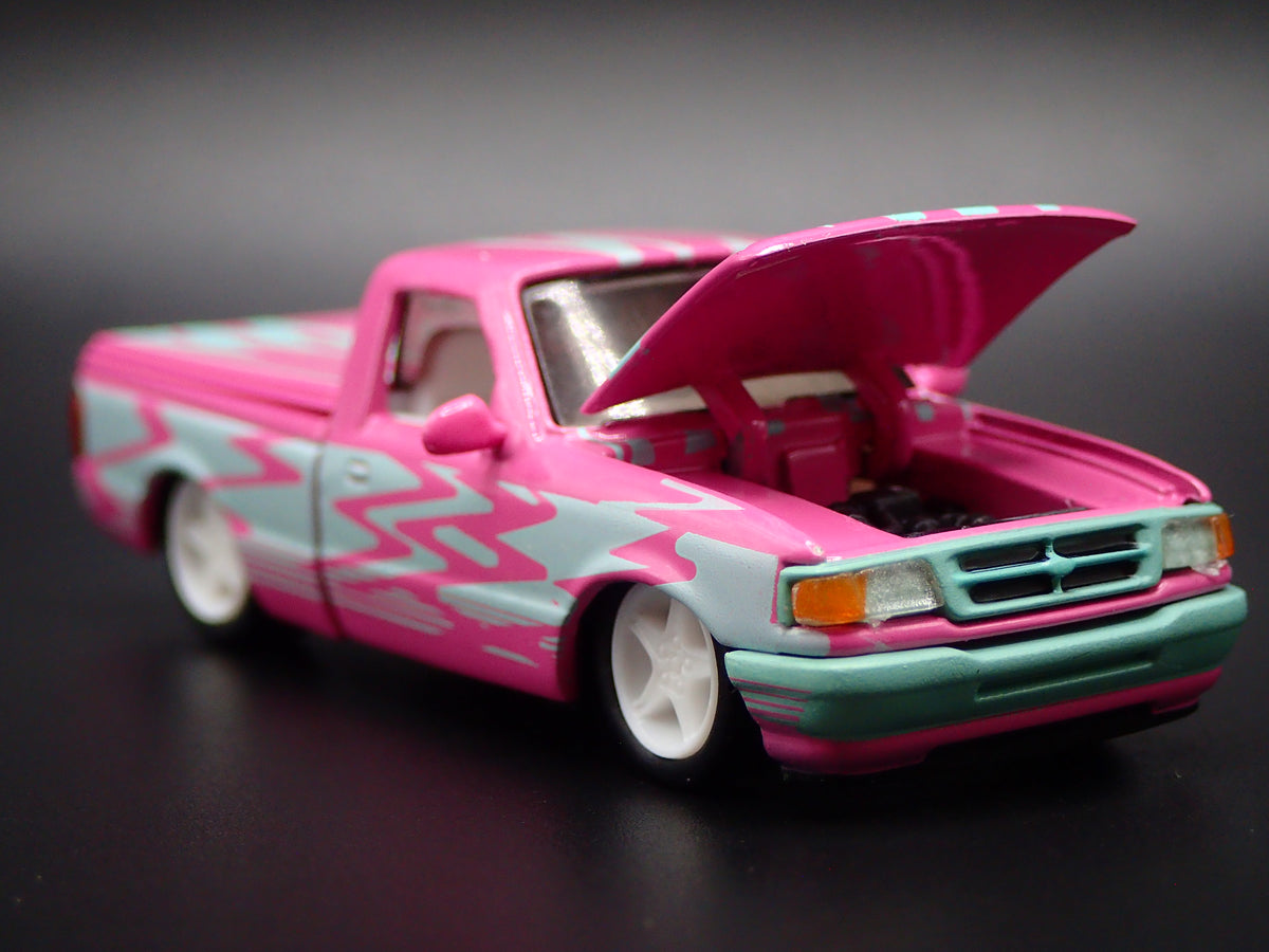 1995 95 FORD RANGER PICKUP TRUCK PINK 1:64 SCALE DIORAMA DIECAST MODEL CAR