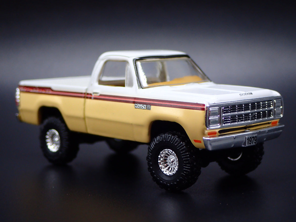 1979 79 DODGE ADVENTURER 150 PICKUP TRUCK 1/64 SCALE DIORAMA DIECAST MODEL CAR