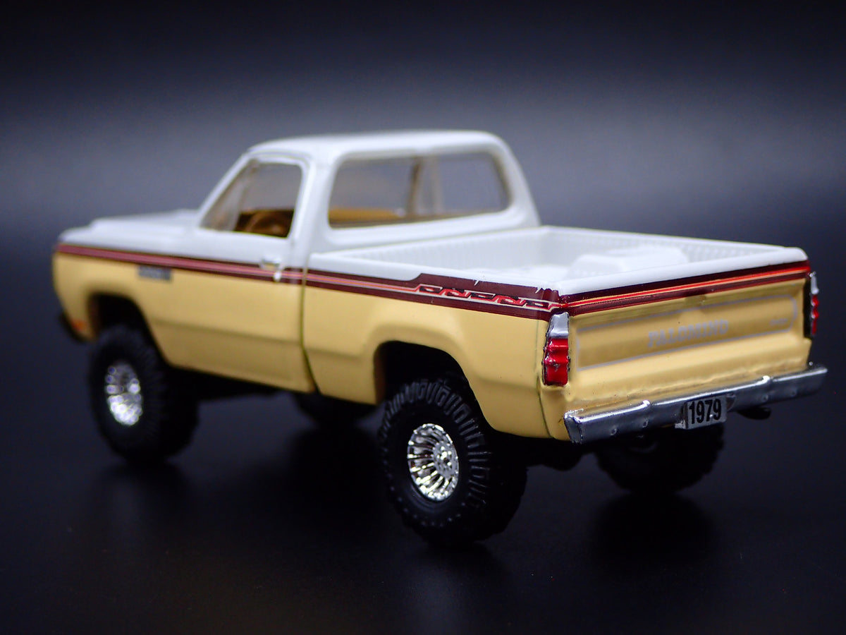 1979 79 DODGE ADVENTURER 150 PICKUP TRUCK 1/64 SCALE DIORAMA DIECAST MODEL CAR
