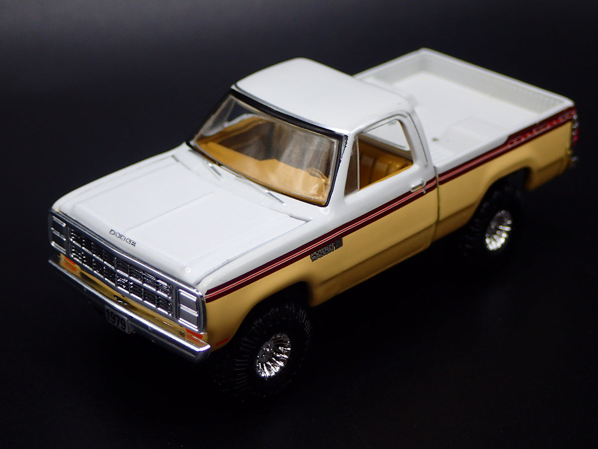 1979 79 DODGE ADVENTURER 150 PICKUP TRUCK 1/64 SCALE DIORAMA DIECAST MODEL CAR