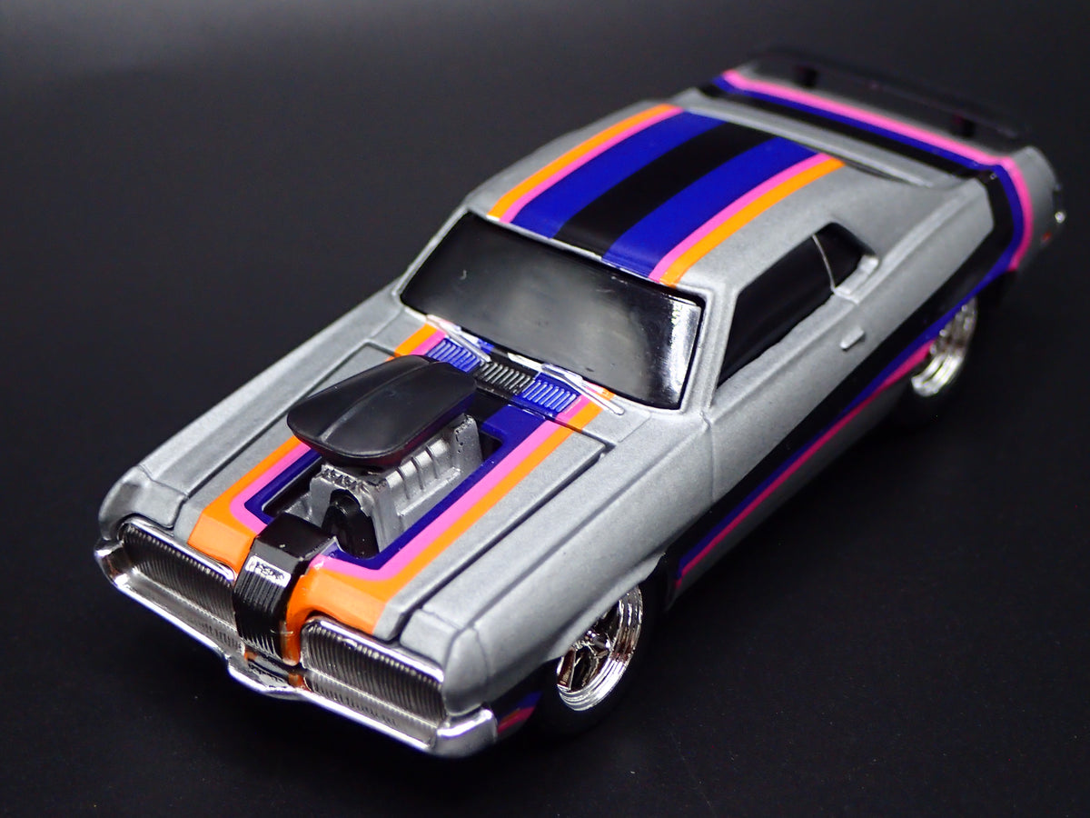 1970 70 MERC MERCURY COUGAR XR7 GRAY 1:64 SCALE COLELCTIBLE DIECAST MODEL CAR