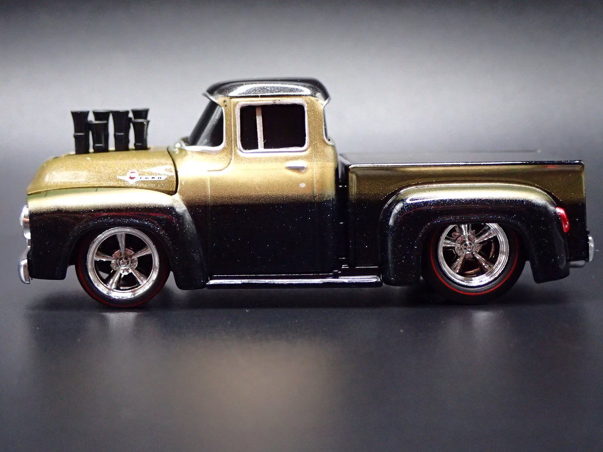 1956 56 FORD F100 PICKUP TRUCK 1:64 SCALE COLLECTIBLE DIORAMA DIECAST MODEL CAR