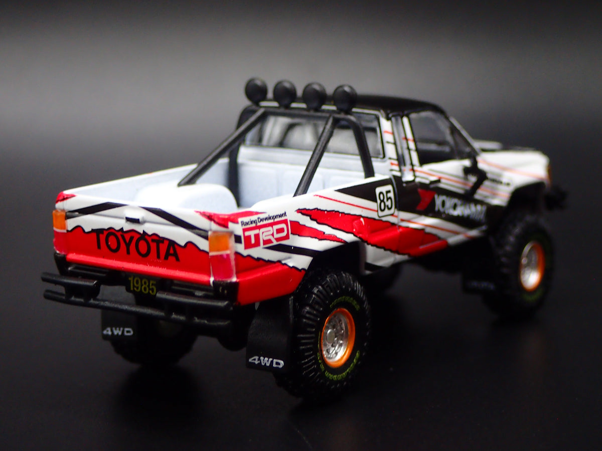 1984-1988 TOYOTA 4X4 PICKUP TRUCK YOKOHAMA 1/64 SCALE COLLECTIBLE DIECAST MODEL CAR