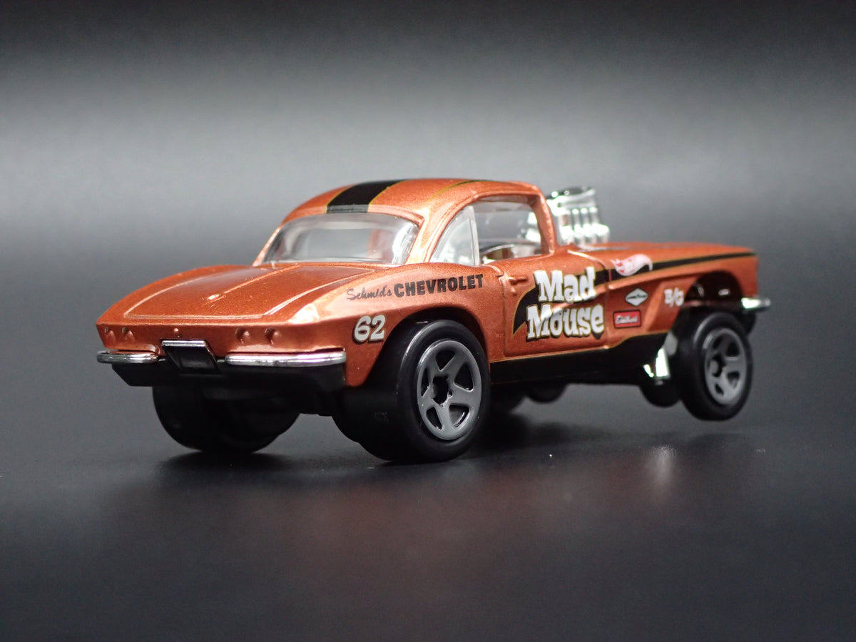 1962 62 CHEVY CHEVROLET CORVETTE GASSER MAD MOUSE NHRA 1:64 SCALE DIECAST MODEL CAR