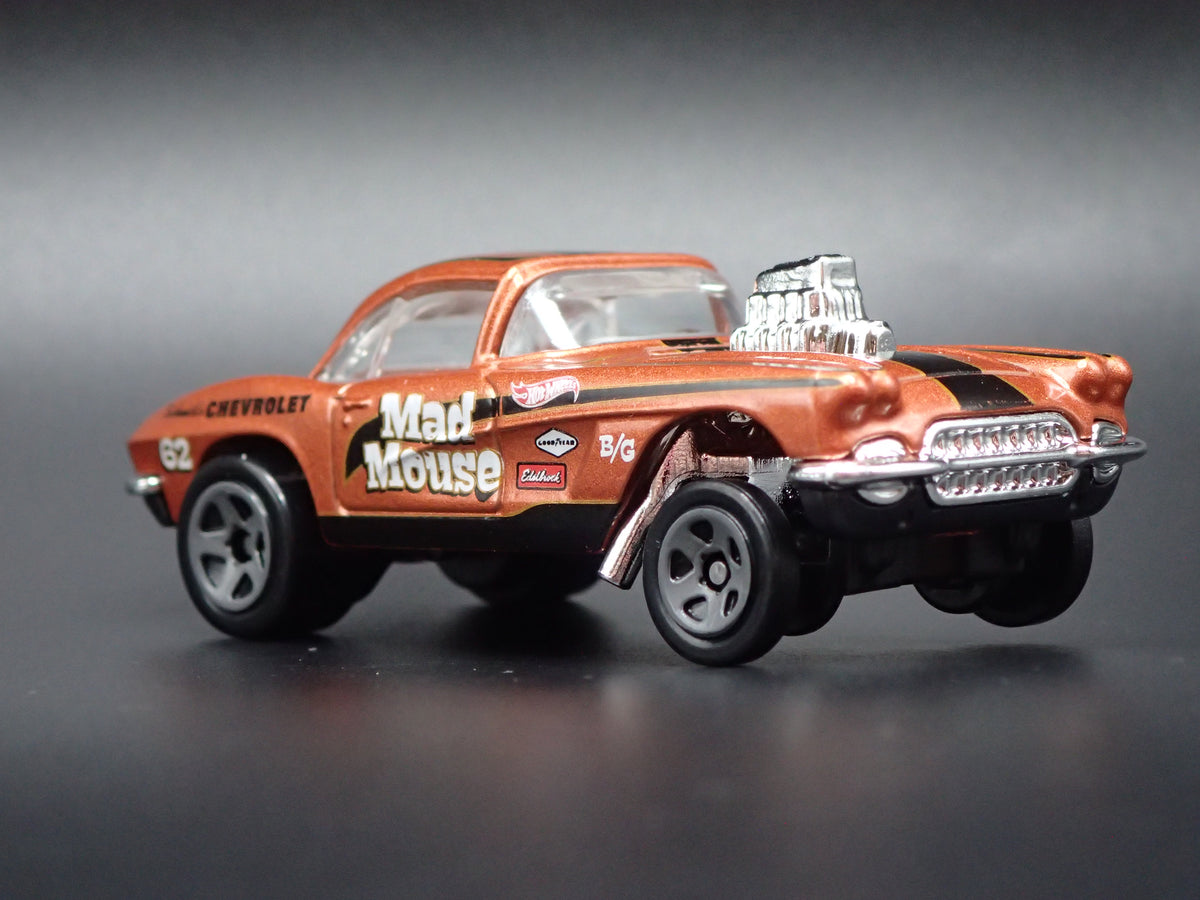 1962 62 CHEVY CHEVROLET CORVETTE GASSER MAD MOUSE NHRA 1:64 SCALE DIECAST MODEL CAR