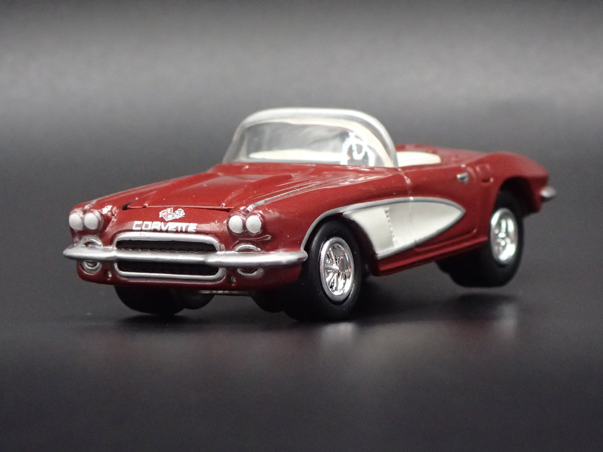 1962 62 CHEVY CHEVROLET CORVETTE CONVERTIBLE 1:64 SCALE DIECAST MODEL CAR