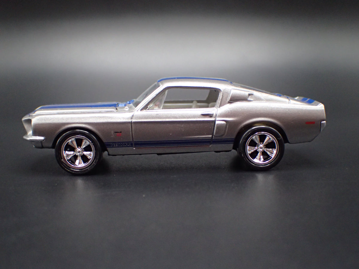 1968 68 FORD MUSTANG SHELBY GT500KR 1/64 COLLECTIBLE DIORAMA DIECAST MODEL CAR