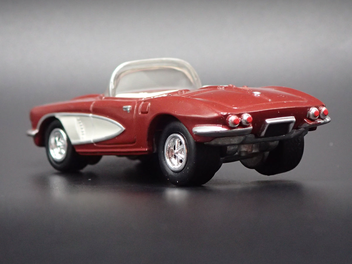 1962 62 CHEVY CHEVROLET CORVETTE CONVERTIBLE 1:64 SCALE DIECAST MODEL CAR