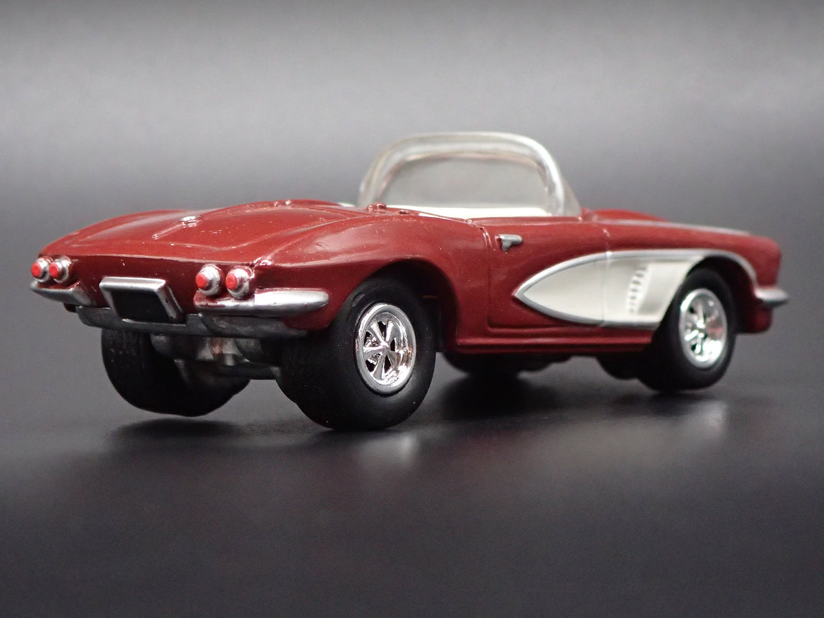 1962 62 CHEVY CHEVROLET CORVETTE CONVERTIBLE 1:64 SCALE DIECAST MODEL CAR